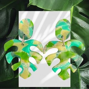 Handmade marbled monstera dangle earrings|gift for her |plant lover